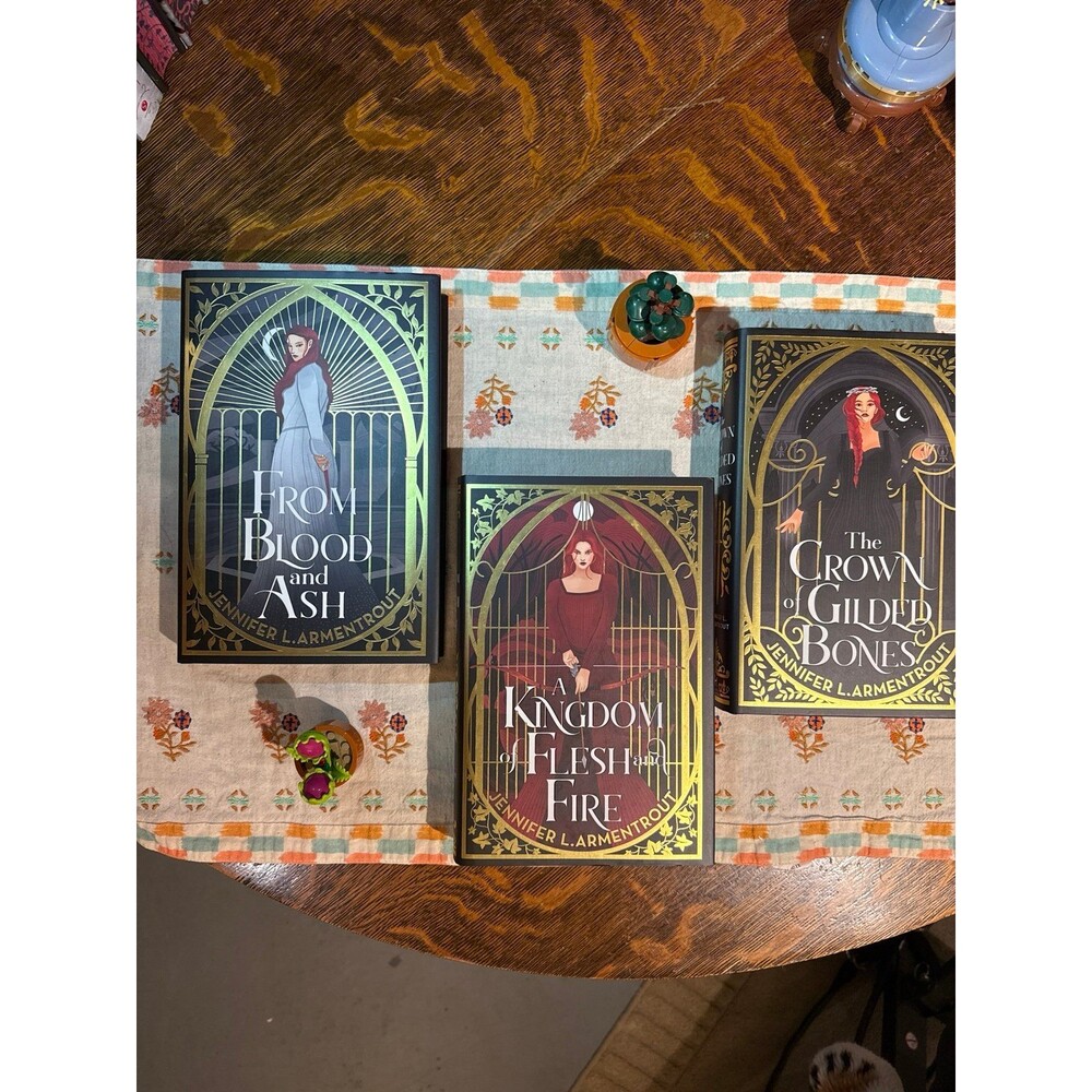 From Blood and Ash 1-3 Fairyloot